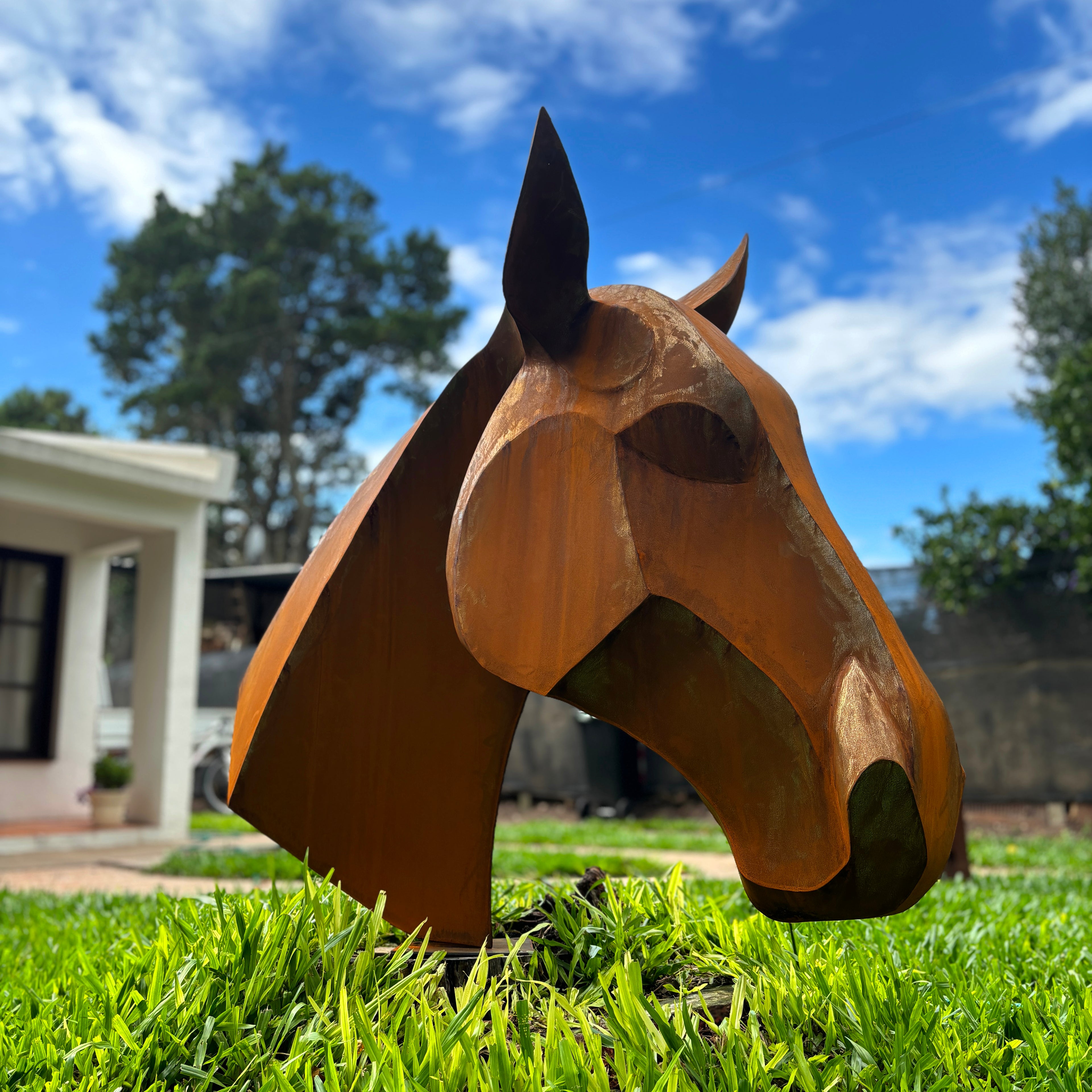 Corten steel horse sculpture – Oxenly